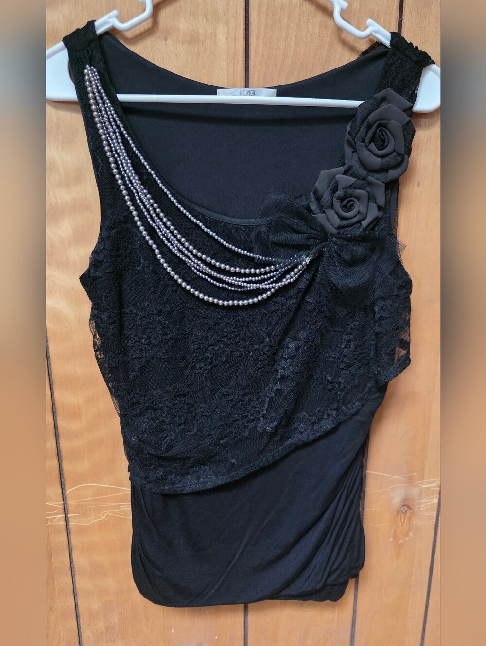 Nouvida Black Lace Pearl Embellished With Roses Sleeveless Top Women's